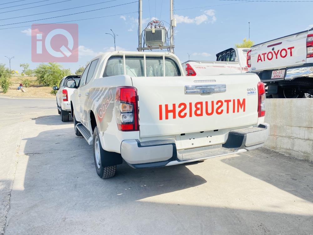 میتسوبیشی L200